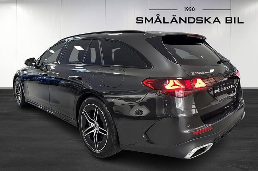 Bild 4 av Mercedes-Benz E 300 d e 4MATIC T AMG Line Drag 313hk