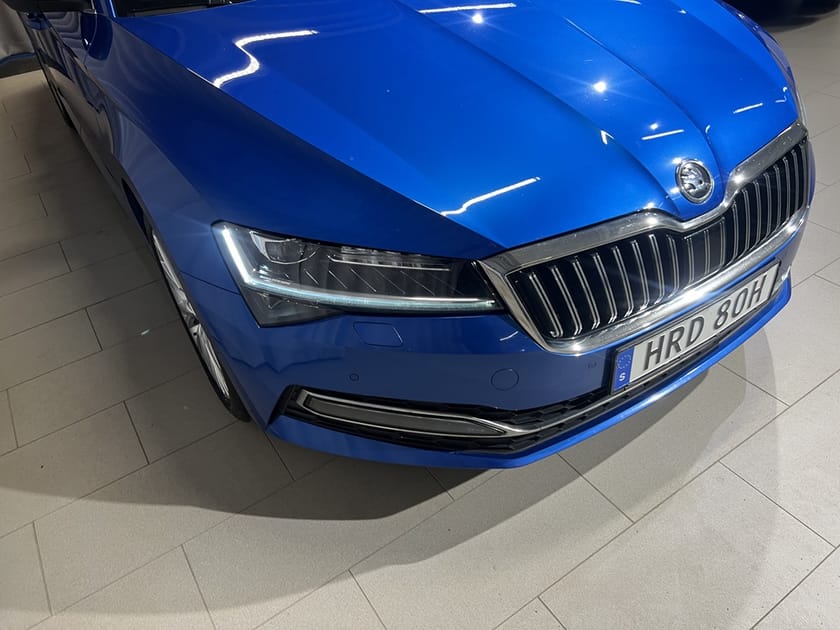 Bild 3 av Škoda Superb Kombi STYLE 2,0 TDI 190HK DSG 4X4 Business Edition