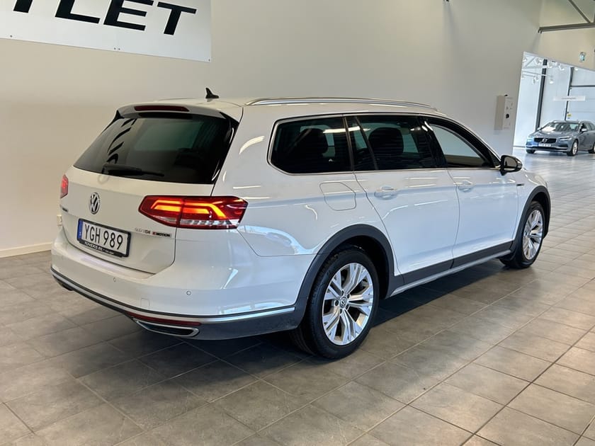 Bild 4 av Volkswagen Passat Alltrack 2.0 190hk tdi 4m  Aut/Drag