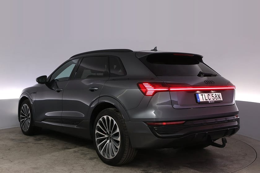 Bild 4 av Audi Q8 55 e-tron quattro S-line Pano 360 B&O Elstol Drag