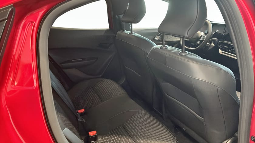 Bild 5 av Renault Clio Techno TCE 115 EDC DEMO