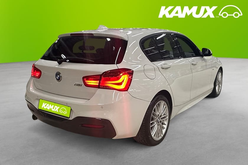 Bild 4 av BMW 118i M-Sport  Carplay Keyless Skinn