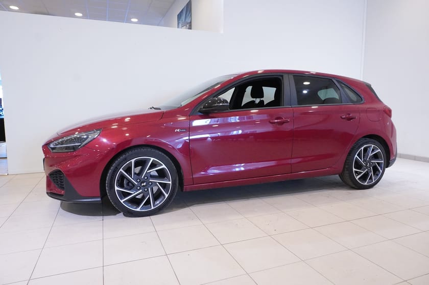 Bild 4 av Hyundai i30 1.5 T-GDi DCT MHEV N Line 160hk, Backkamera, Rattvärme, Stolsvärme