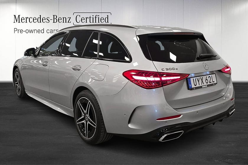 Bild 4 av Mercedes-Benz C 300 T e AMG Distronic Drag Minnesstolar Keyless Rattvärme