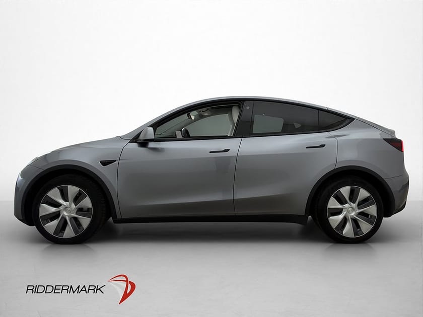 Bild 5 av Tesla Model Y Long Range AWD ong 514hk Drag Pano Läder Kamera