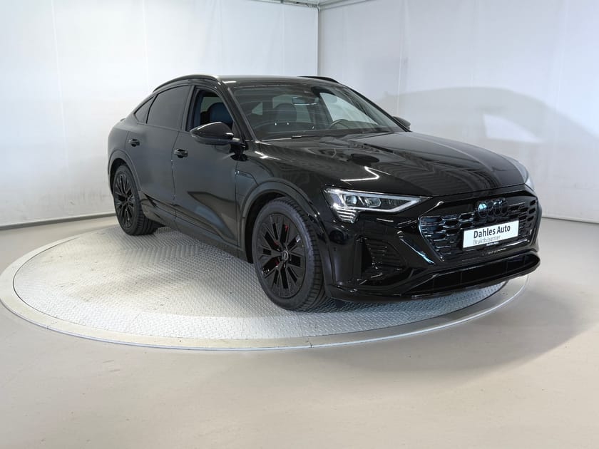 Bilde 5 av Audi Q8 Sportback 55 e-tron quattro S-line Luft/Delskinn/360-kam/Sort opt/LED/