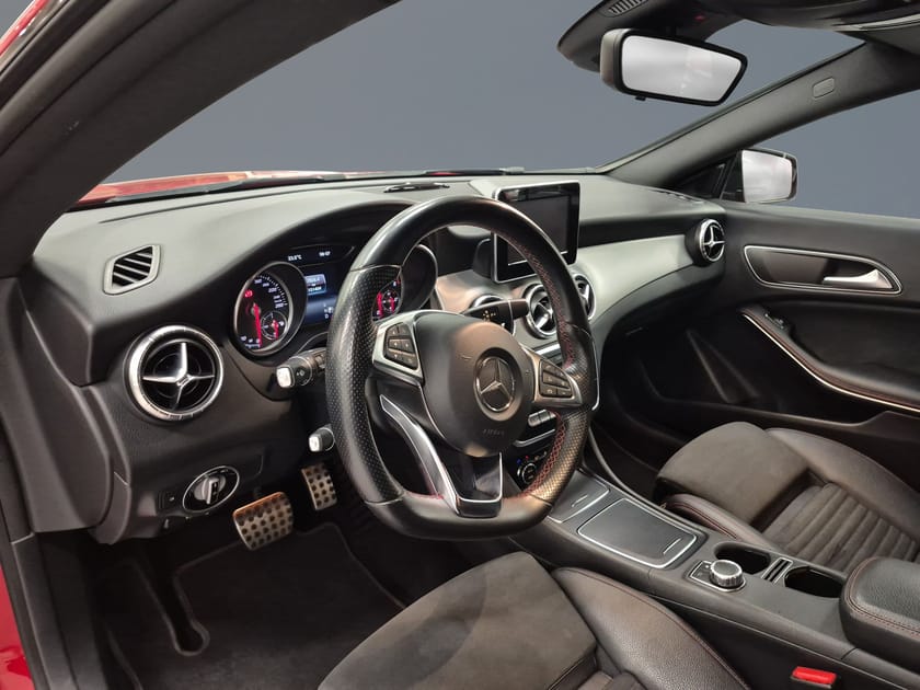 Bild 4 av Mercedes-Benz CLA 220 d Shooting Brake Break AMG//Kamera//Dragkrok//