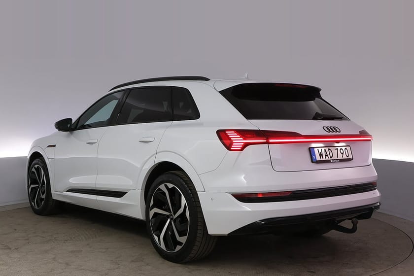 Bild 4 av Audi e-tron 55 quattro S-line Adv. Pano 360 Elstol B&O Drag