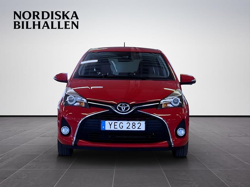 Bild 2 av Toyota Yaris 5-dörrar 1.33 Dual VVT-i Active Nyservad Backkamera