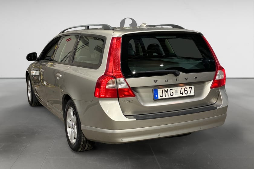 Bild 5 av Volvo V70 D5 185 HK AUT MOMENTUM D-VÄRM PDC 13600MIL KAMREM BYTT