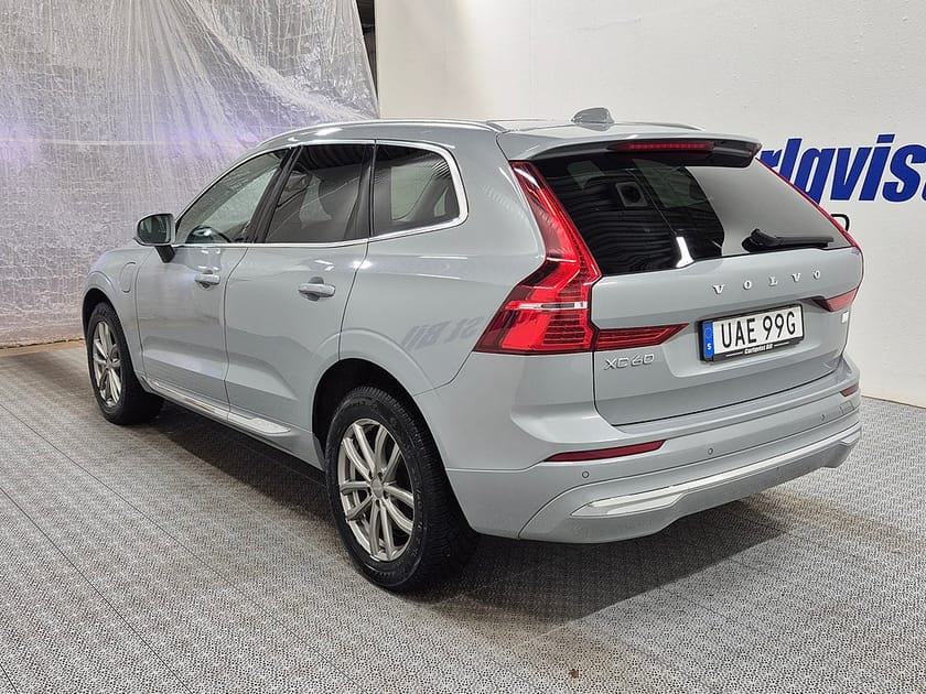 Bild 3 av Volvo XC60 T6 Recharge Core Bright plug in AWD 350HK 4x4 Panorama