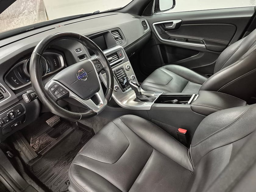 Bild 2 av Volvo V60 Cross Country D4 AWD 190HK 4x4 Summum Läder