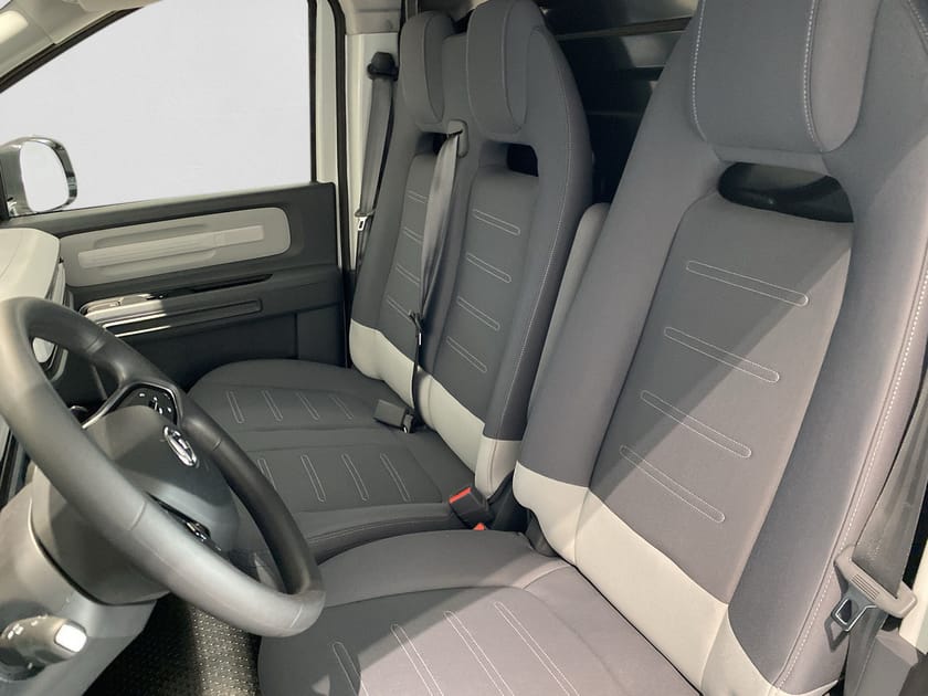 Bild 3 av Maxus e-Deliver 5 L1H1 TECH PLUS 64 kWh 335km DEMO