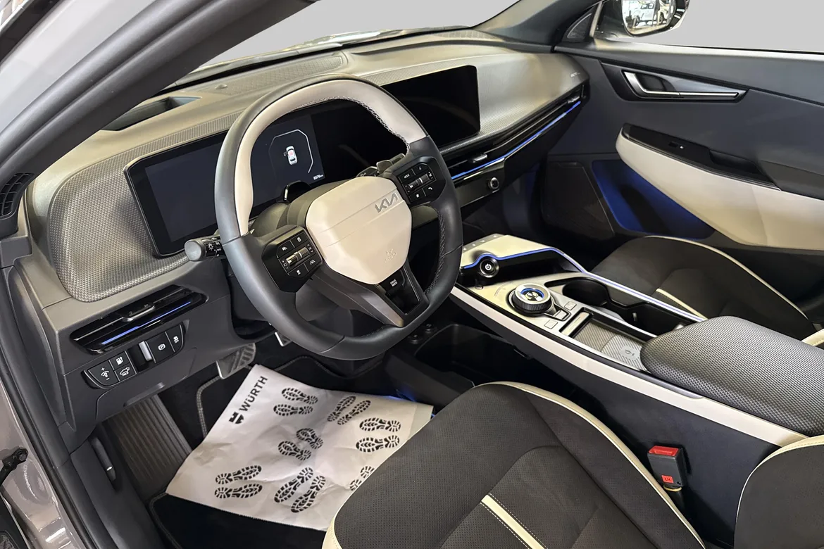 picture of a car