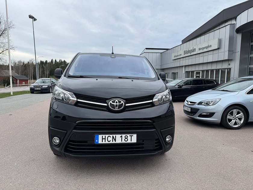 Bild 2 av Toyota Proace 2.0 D-4D Automat Lång Kamera Värmare Head-up 177 Hk