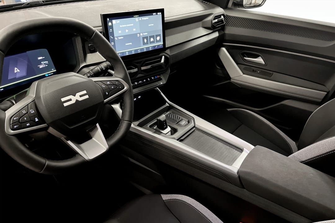 Dacia Bigster Hybrid 155