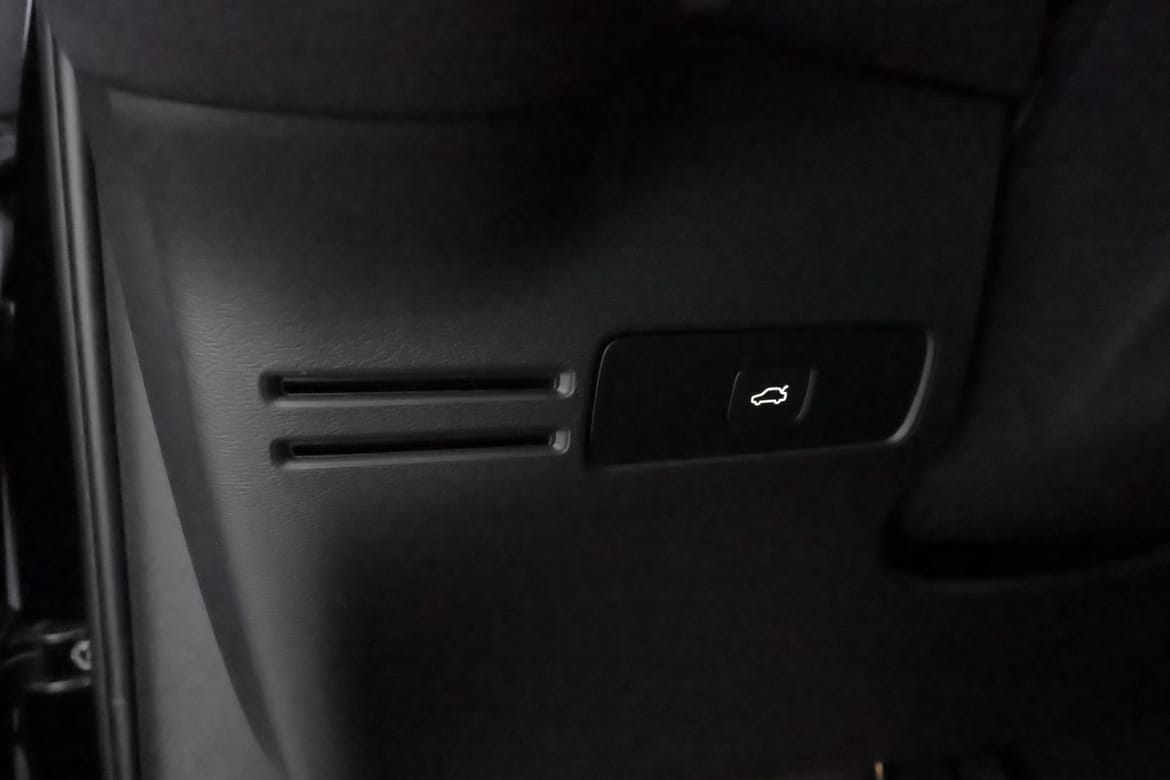 Volvo XC40 2024 - miniatyr 16