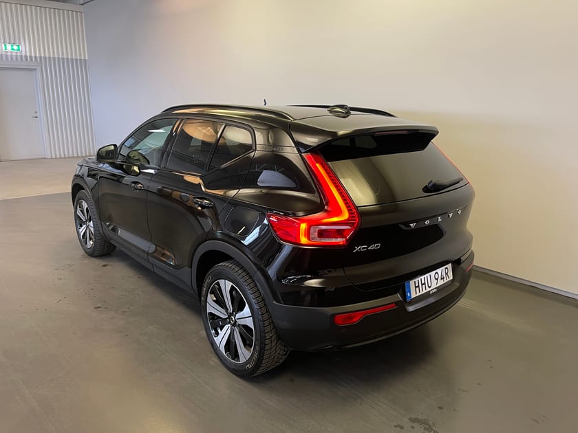 Bild 4 av Volvo XC40 Recharge Single Motor Plus / Navigation / Mörkt tonade rutor / Backkamera /