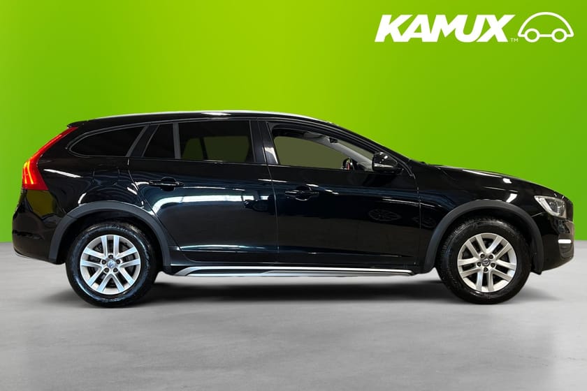 Bild 2 av Volvo V60 Cross Country D4 AWD Momentum Kamrem bytt Drag D-värm 190 hk