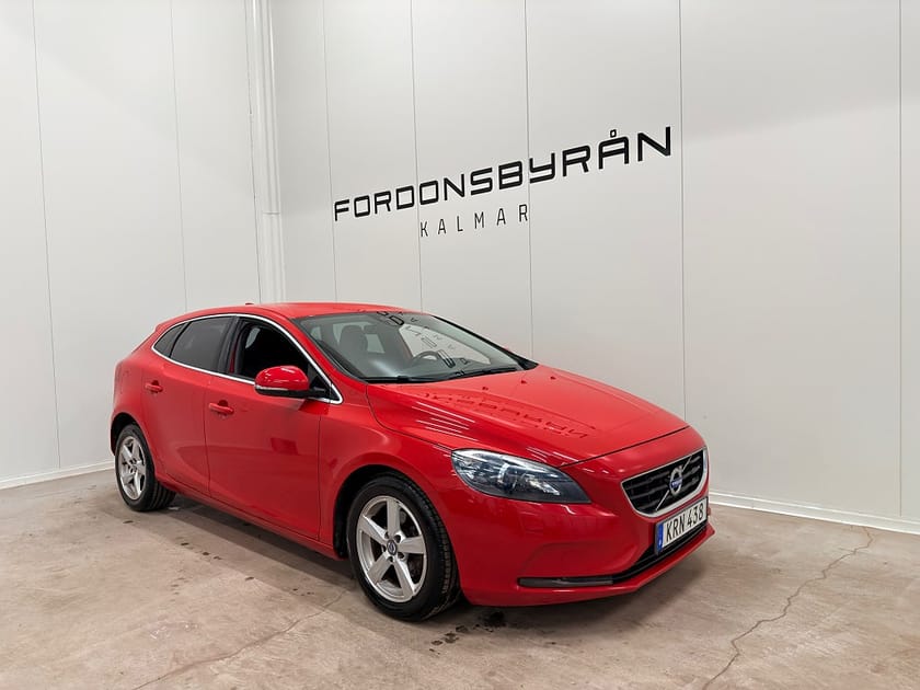 Bild 2 av Volvo V40 D2 115HK Momentum D-värm Drag Ny-kamrem