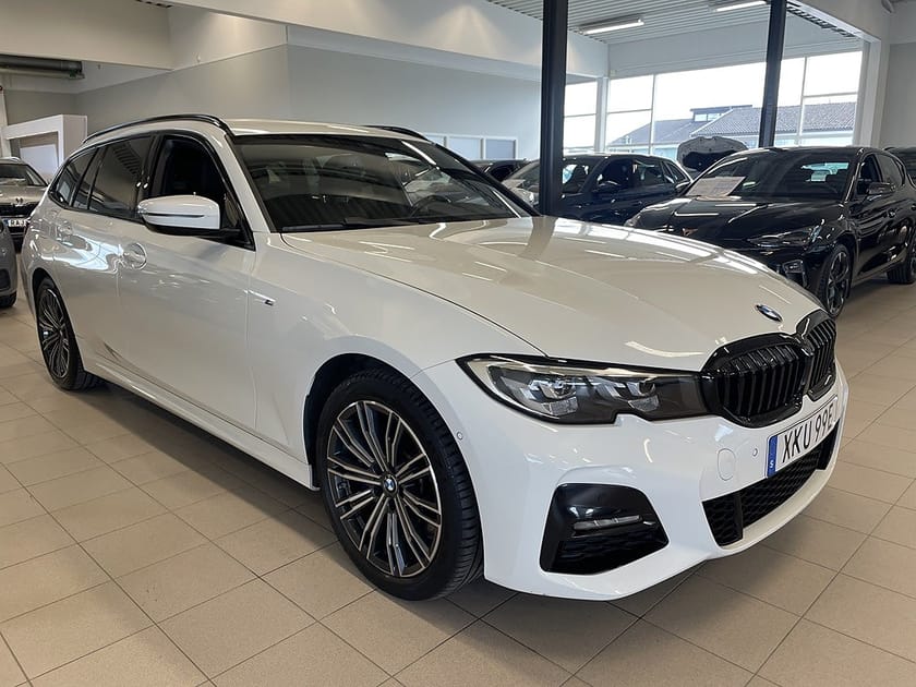Bild 1 av BMW 330e Touring 292HK M-sport / Drag / Navigation