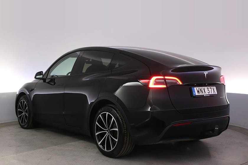Bild 4 av Tesla Model Y Long Range AWD Autopilot Panorama Dragkrok