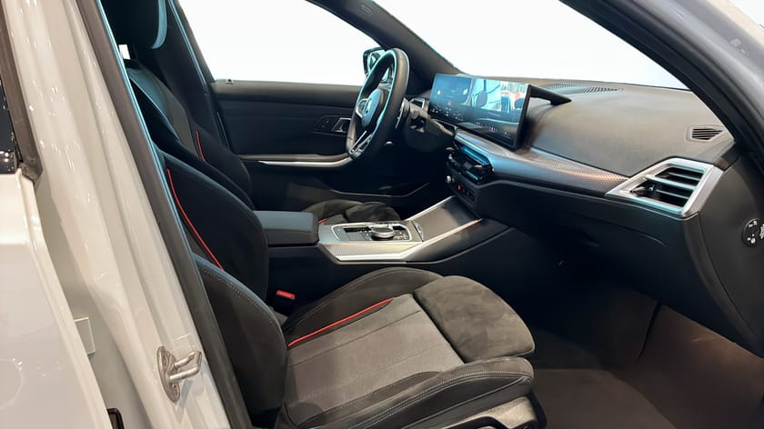 Bild 3 av BMW 320i xDrive Sedan M sport, Dragkrok, Rattvärme