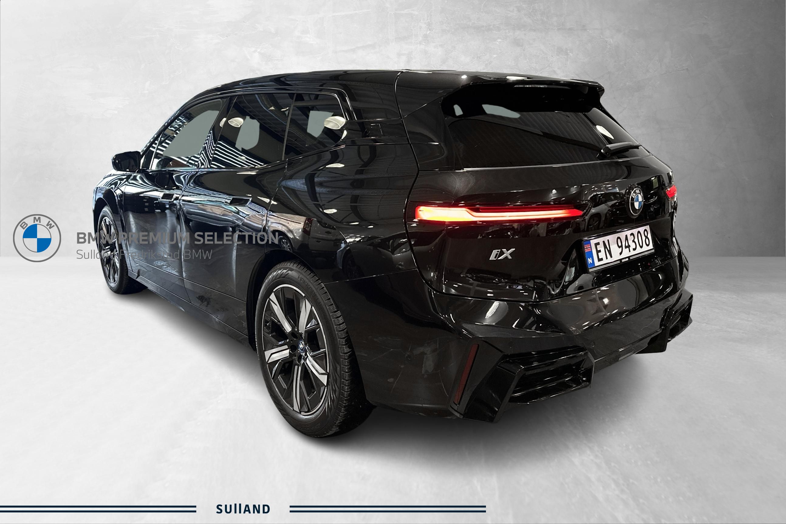 Thumnail bilde 2 av BMW iX xDrive60