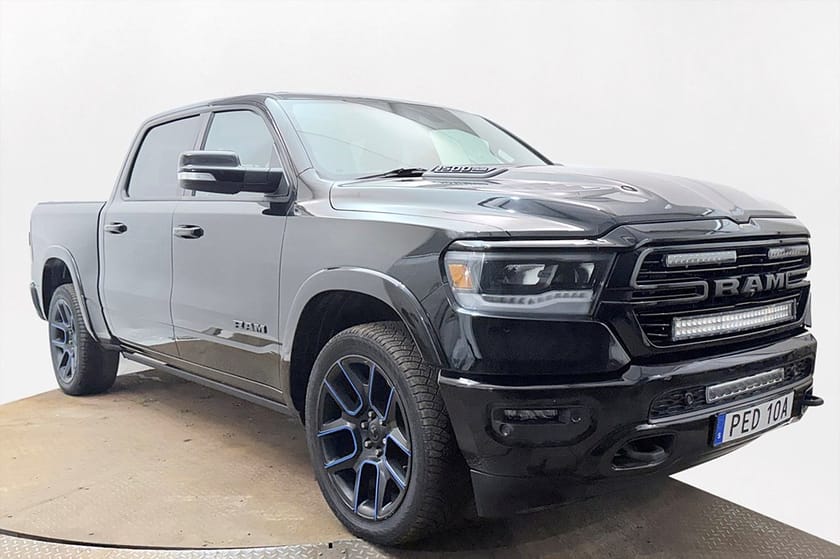 Bild 4 av RAM 1500 Crew Cab 5.7 V8 HEMI Laramie NIGHT Pano 360° H/K