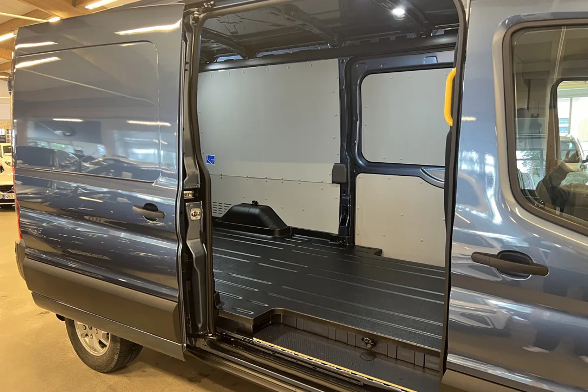 Ford E-Transit 350