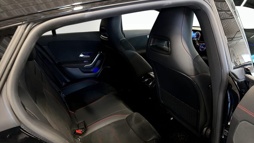 Bild 5 av Mercedes-Benz CLA 200 Shooting Brake SB AMG 163hk Night B-kam Navi Drag 19"