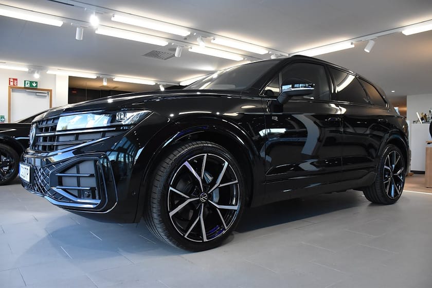 Bild 1 av Volkswagen Touareg 286hk 4M R-line Black *FULLUTRUSTAD*
