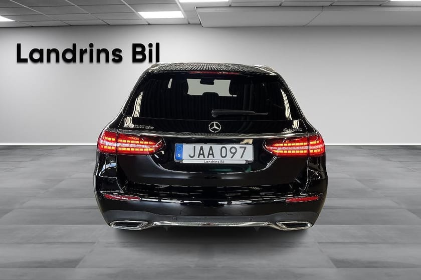 Bild 5 av Mercedes-Benz E 300 T de 4MATIC / AMG Line / Drag / Väramre / MOMS