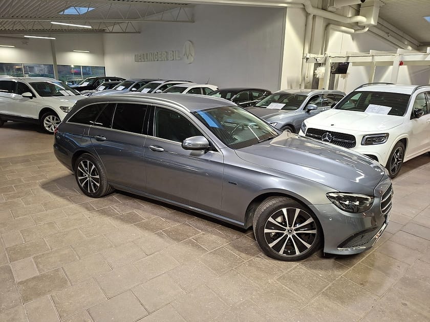 Bild 2 av Mercedes-Benz E 300 T de 4MATIC E300 de 4M 9G-Tronic Avantgarde Drag Navi