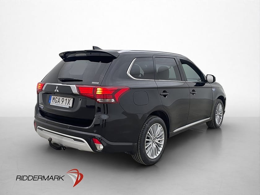 Bild 5 av Mitsubishi Outlander PHEV 224hk AWD Business 360º Skinn Drag