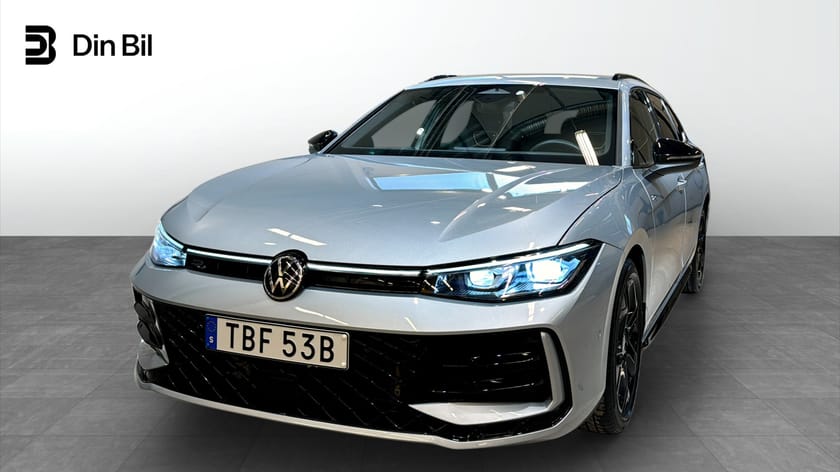 Bild 1 av Volkswagen Passat Sportscombi TDI193 DSG 4M R-Line Black/Drag/Värmare