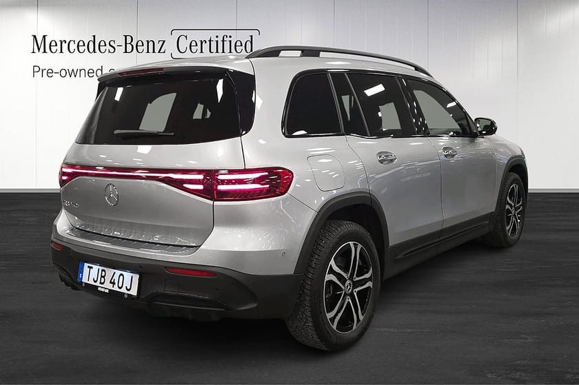 Bild 3 av Mercedes-Benz EQB 250+ AMG Pano Distronic Nightpackage