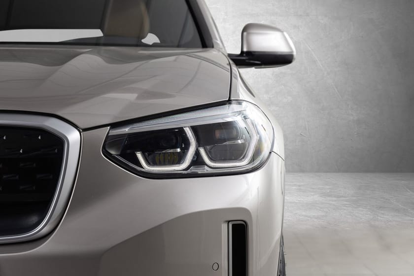 Bilde 4 av BMW iX3 Fully Charged