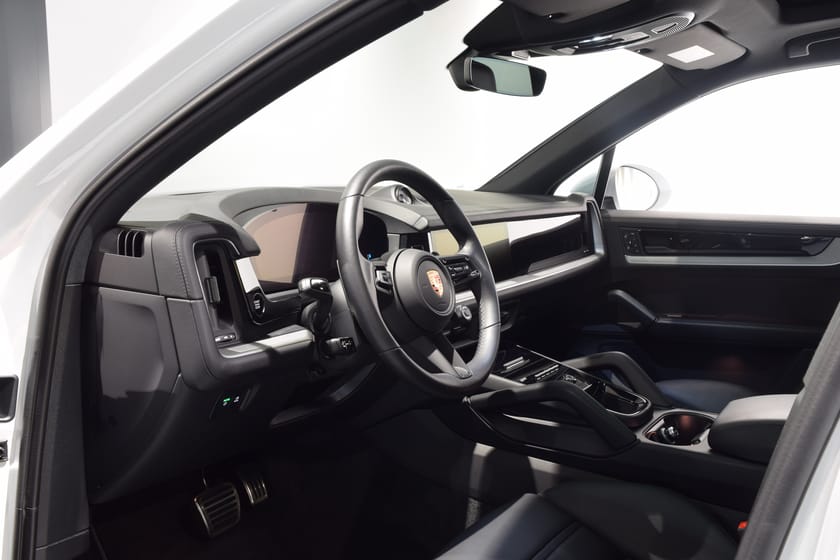 Bild 4 av Porsche Cayenne S E-Hybrid 519hk / Sport Design / InnoDrive