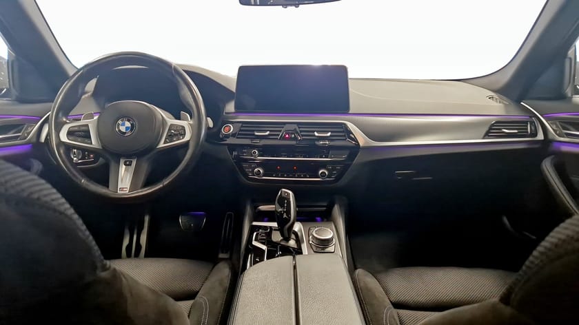 Bild 4 av BMW 520d xDrive Touring M Sport Panorama Drag