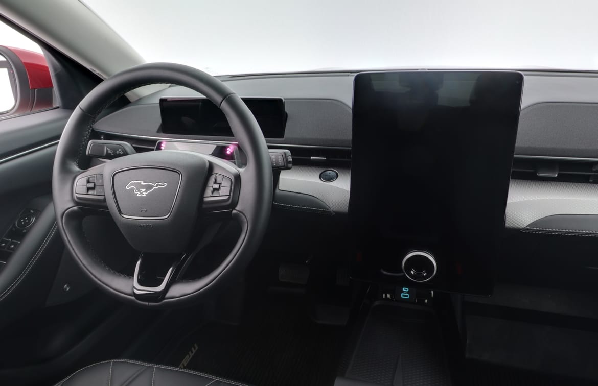 Ford Mustang Mach-E 2022 - miniatyr 9