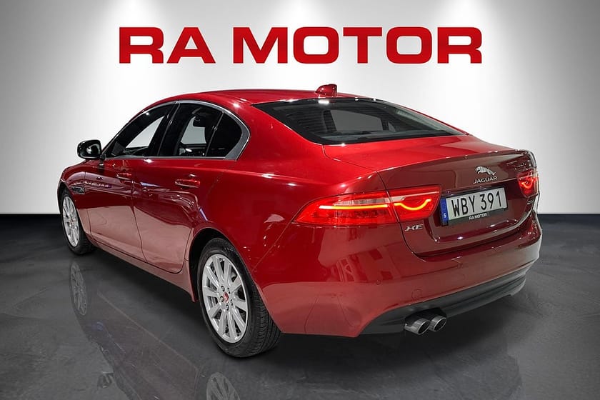 Bild 3 av Jaguar XE 20d 180hk Automat | Dieselvärmare |