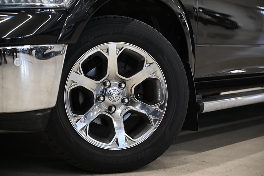 Bild 3 av RAM 1500 Crew Cab 5.7 V8 HEMI 4x4 395HK Automat|Kåpa|Luftfjädring|Leasbar
