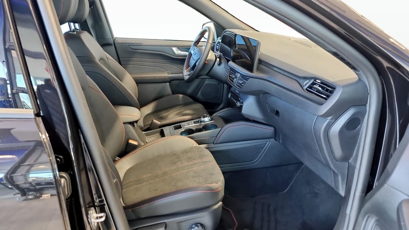 Bild 3 av Ford Kuga Plug-In Hybrid ST-Line X Black Edition 2.5 PHEV 243hk Automat Demobil