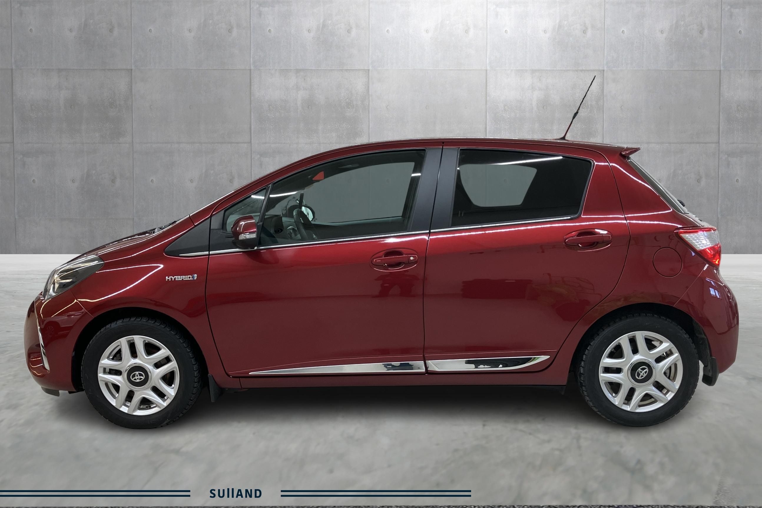 Thumnail bilde 1 av Toyota Yaris Hybrid