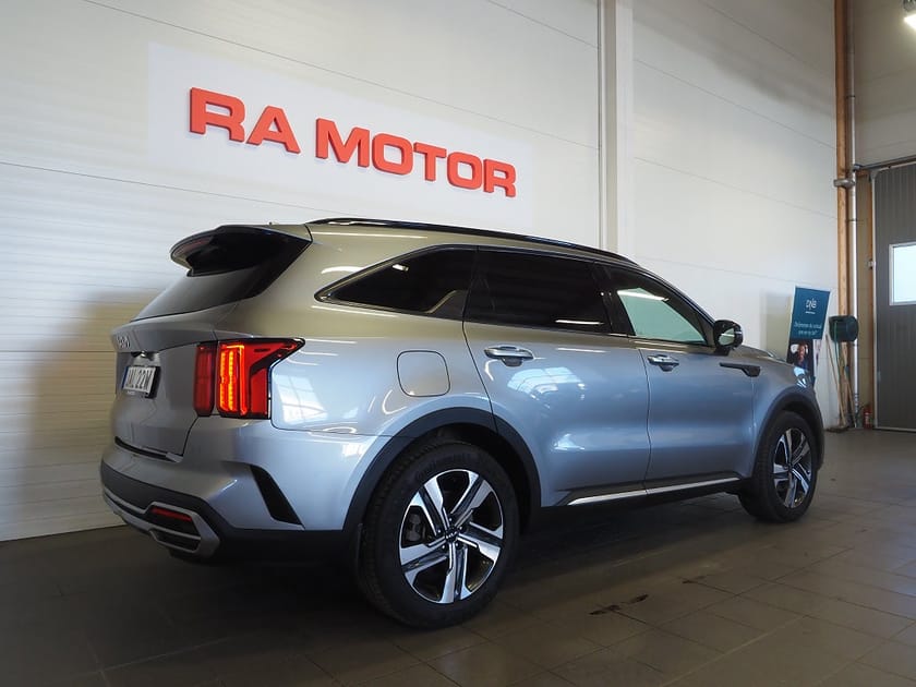 Bild 5 av Kia Sorento PHEV 265hk Black Edition | Pano | Skinn | 7-sits | 360°
