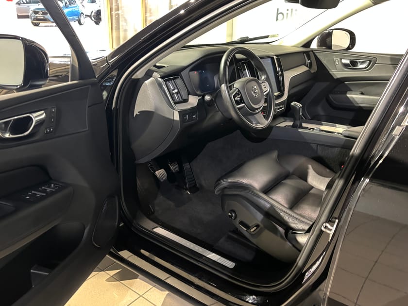 Bild 4 av Volvo XC60 D4 AWD Inscription | Dragkrok | Nyservad |