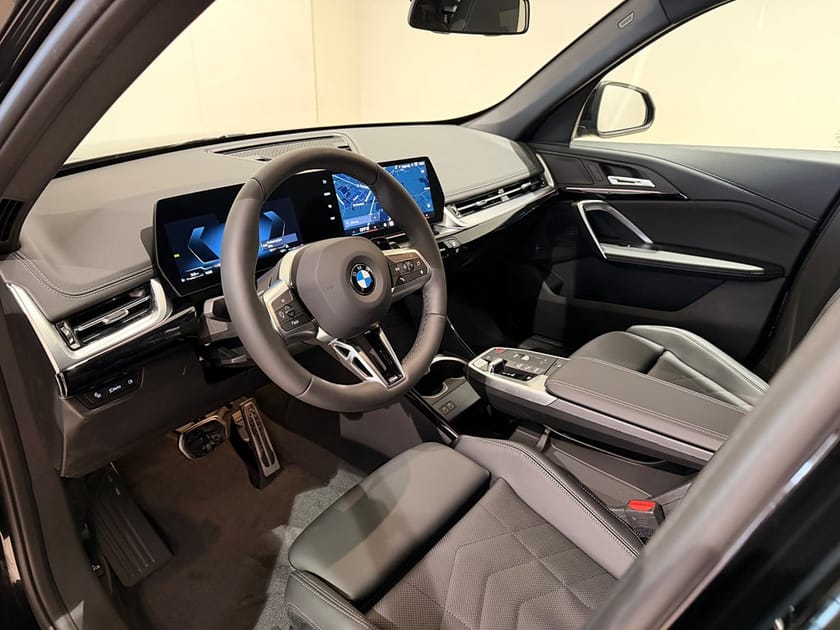 Bild 3 av BMW X1 sDrive18i 18i, M-Sport,Drag,Navi,Adpt fart,Rattvärme,Ränta 2,95%*