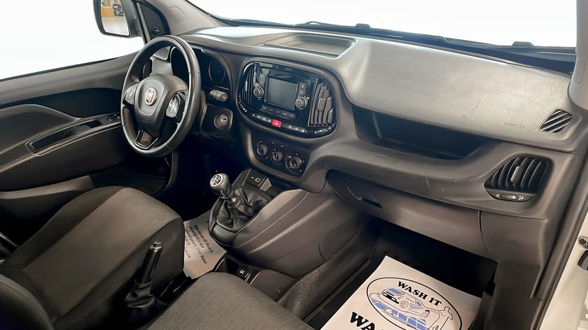 Bild 3 av Fiat Doblò Van Maxi 1.6 Multijet 105Hk / Drag / Kamera / S+V Hjul