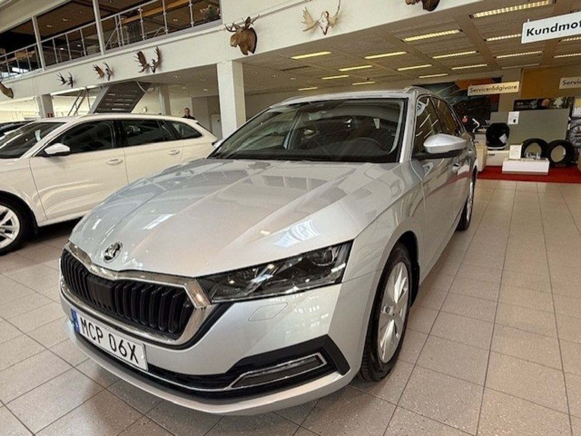 Škoda Octavia Kombi 1.0 TSI EVO e-TEC DSG Sekventiell, 110hk, 2024